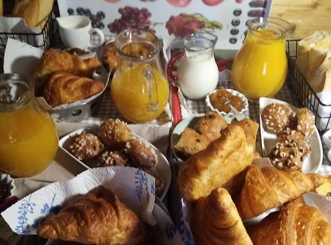 O Douceurs Sucrees Bed & Breakfast 3*